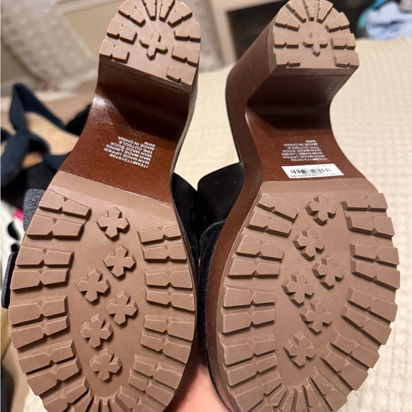 Torrid Black Mules with Buckle Details - Picture 3 of 4